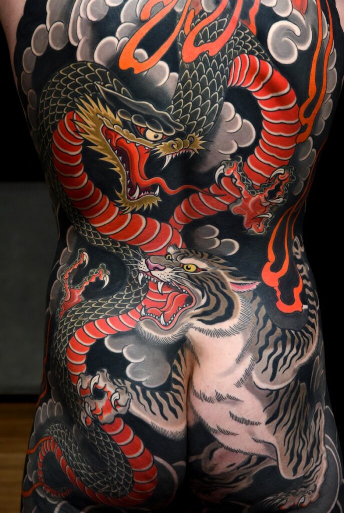 6. Snake and Dragon Face-Off